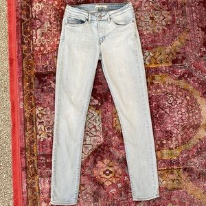 Levi’s 711 Skinny